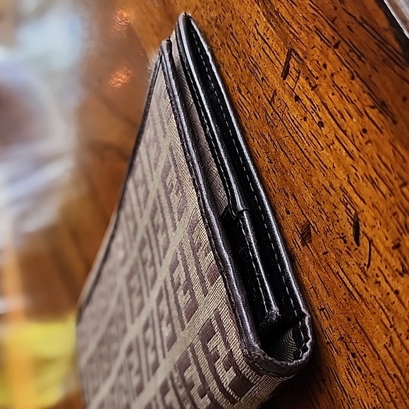 Vintage Fendi Brown & Beige Zucchino Canvas & Leather Continental Wallet - Picture 4 of 17
